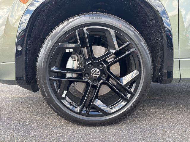 new 2026 Volkswagen Tiguan car, priced at $38,650