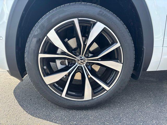 new 2026 Volkswagen Atlas car, priced at $52,069