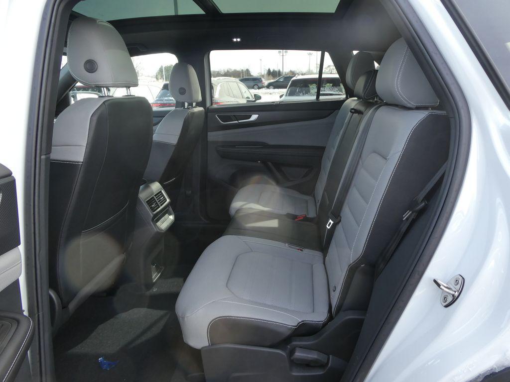 new 2026 Volkswagen Atlas Cross Sport car, priced at $49,420