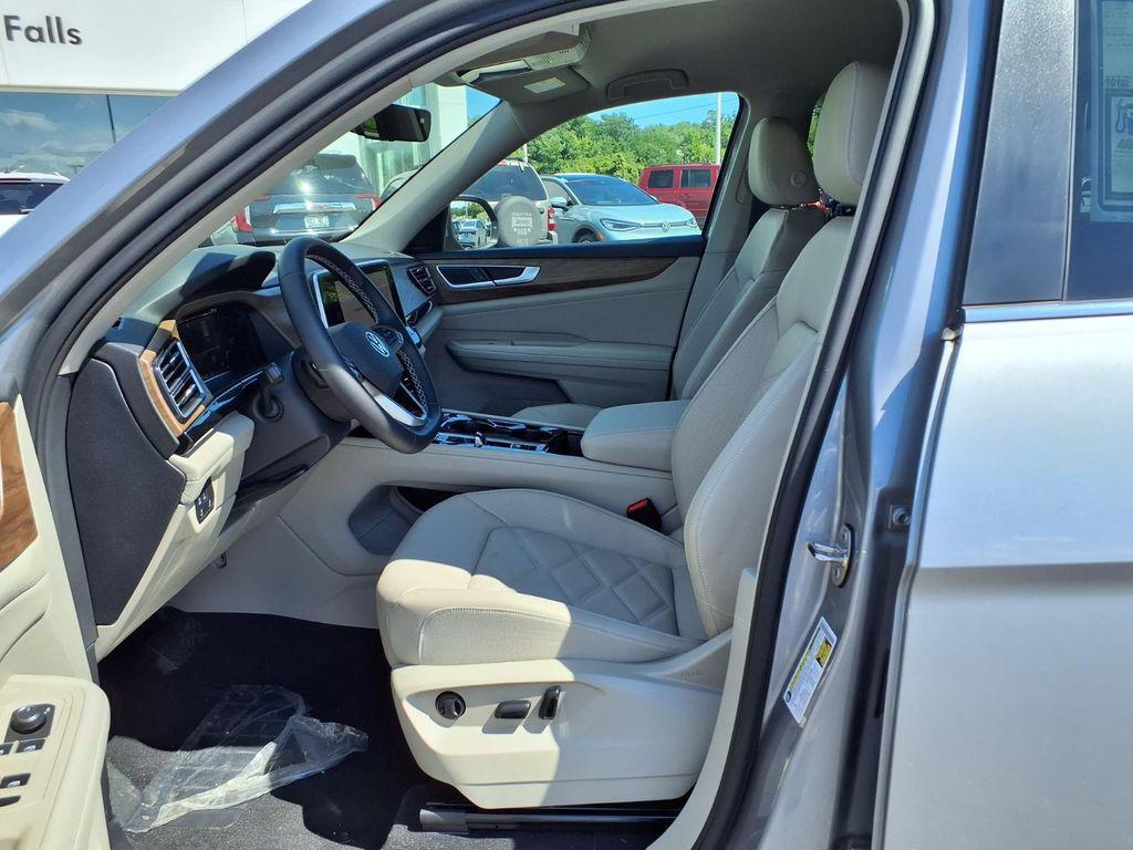 new 2026 Volkswagen Atlas car, priced at $44,283