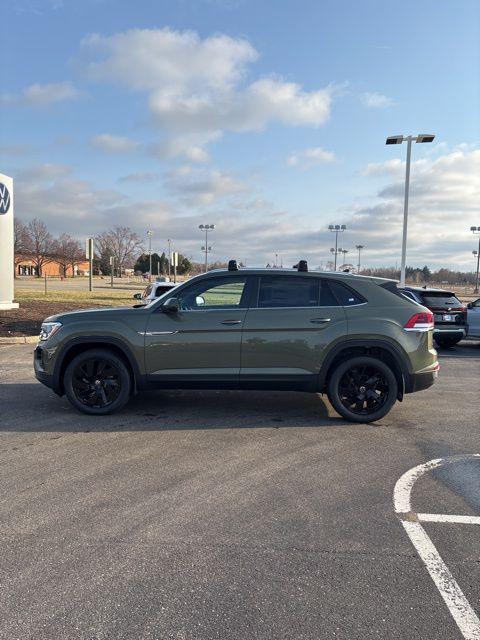 new 2026 Volkswagen Atlas Cross Sport car, priced at $44,971