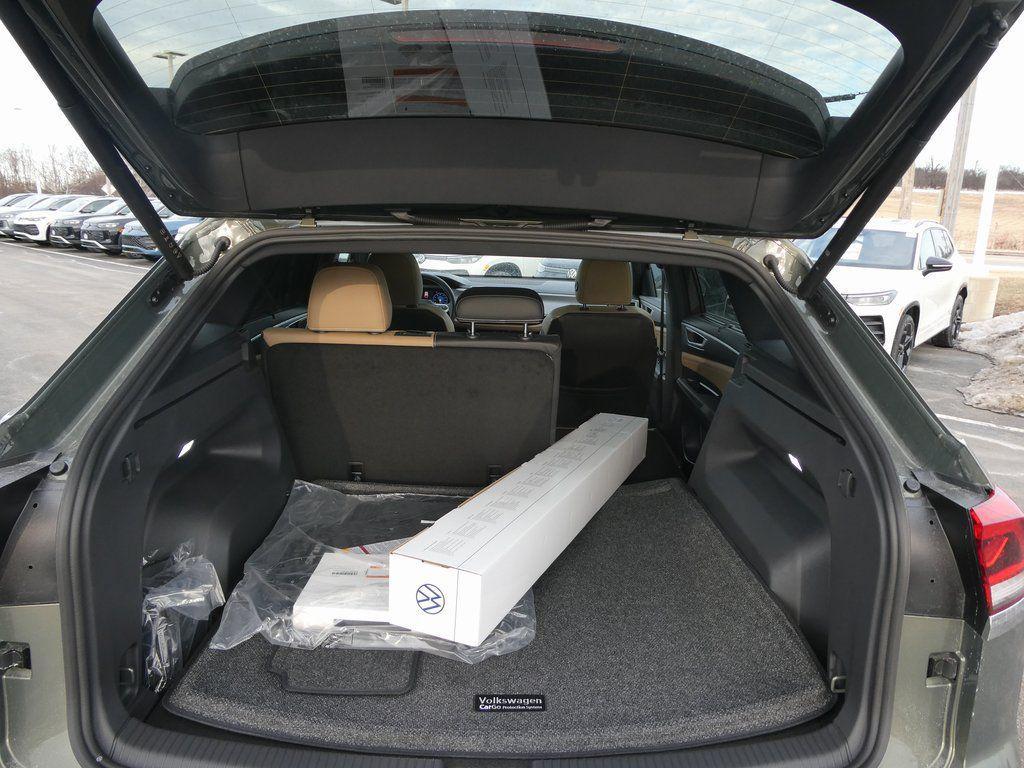 new 2026 Volkswagen Atlas Cross Sport car, priced at $44,298