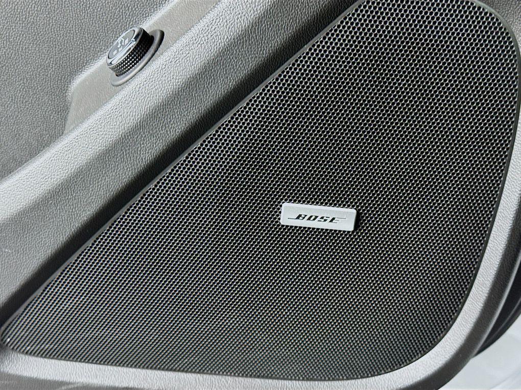 used 2023 Chevrolet Traverse car, priced at $33,900