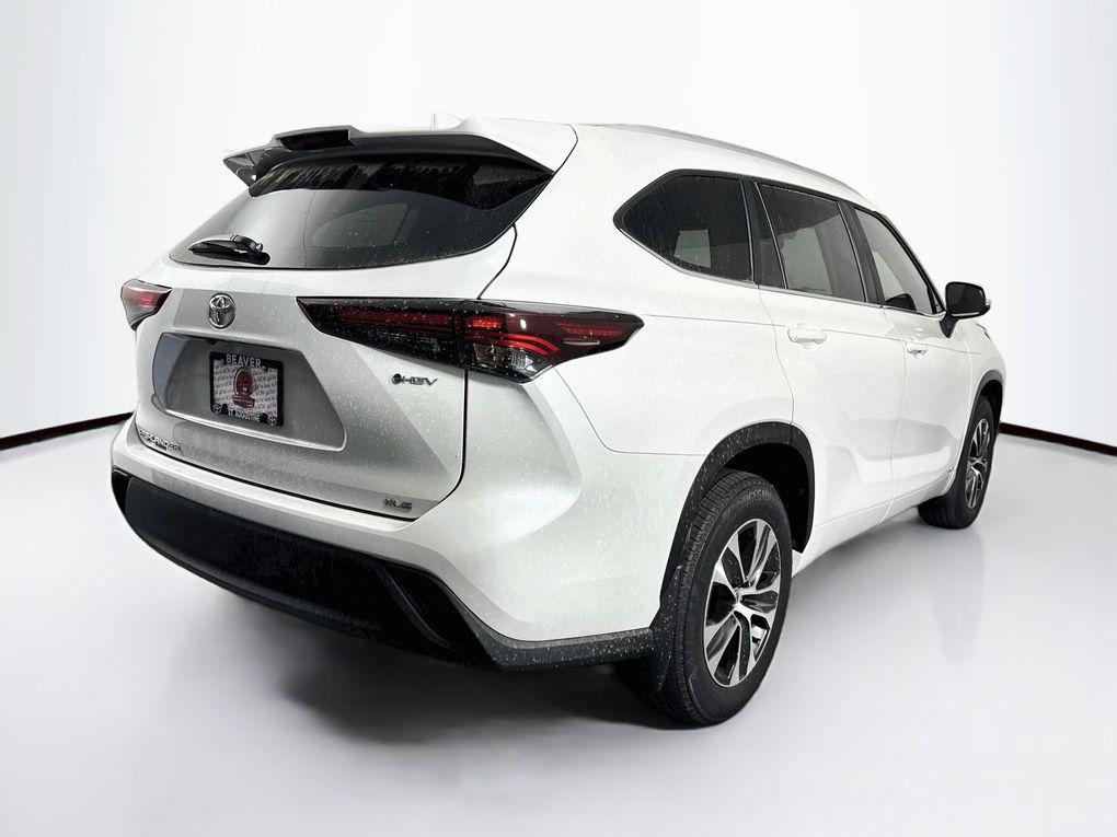 new 2026 Toyota Highlander Hybrid car, priced at $45,895