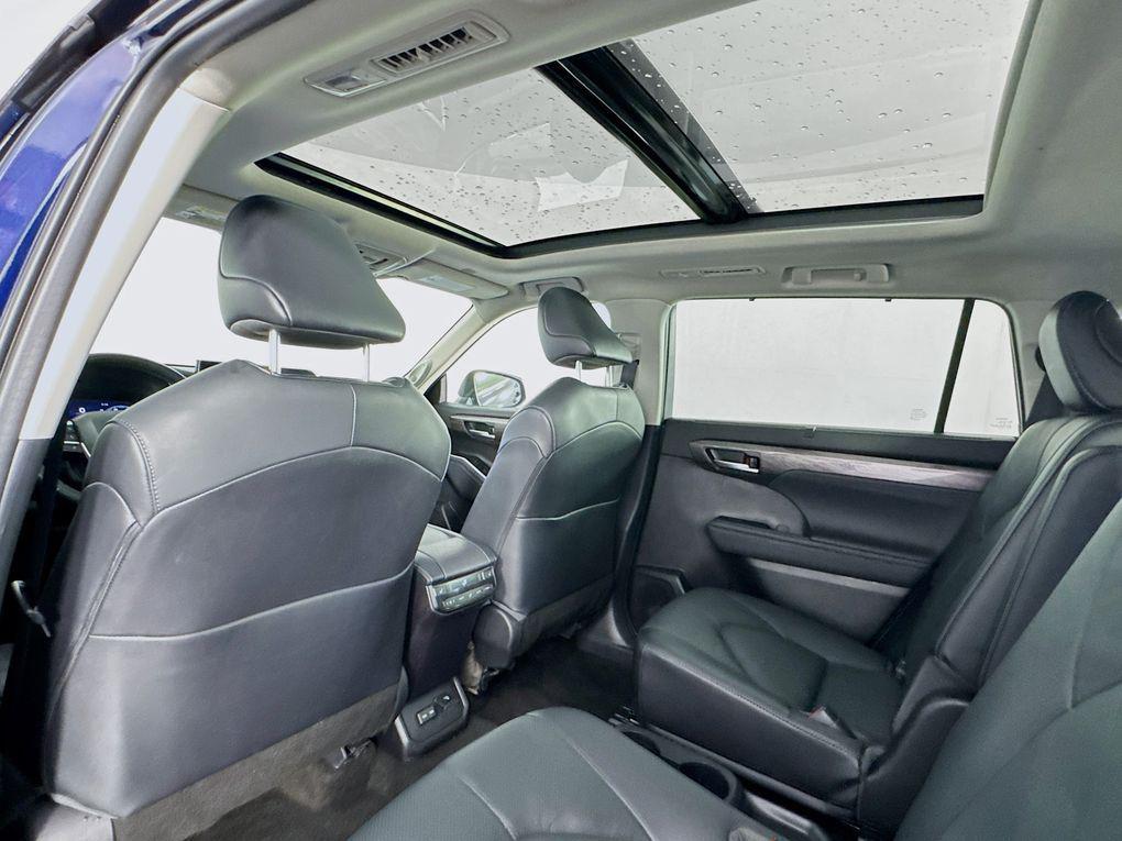 used 2023 Toyota Highlander car, priced at $42,100