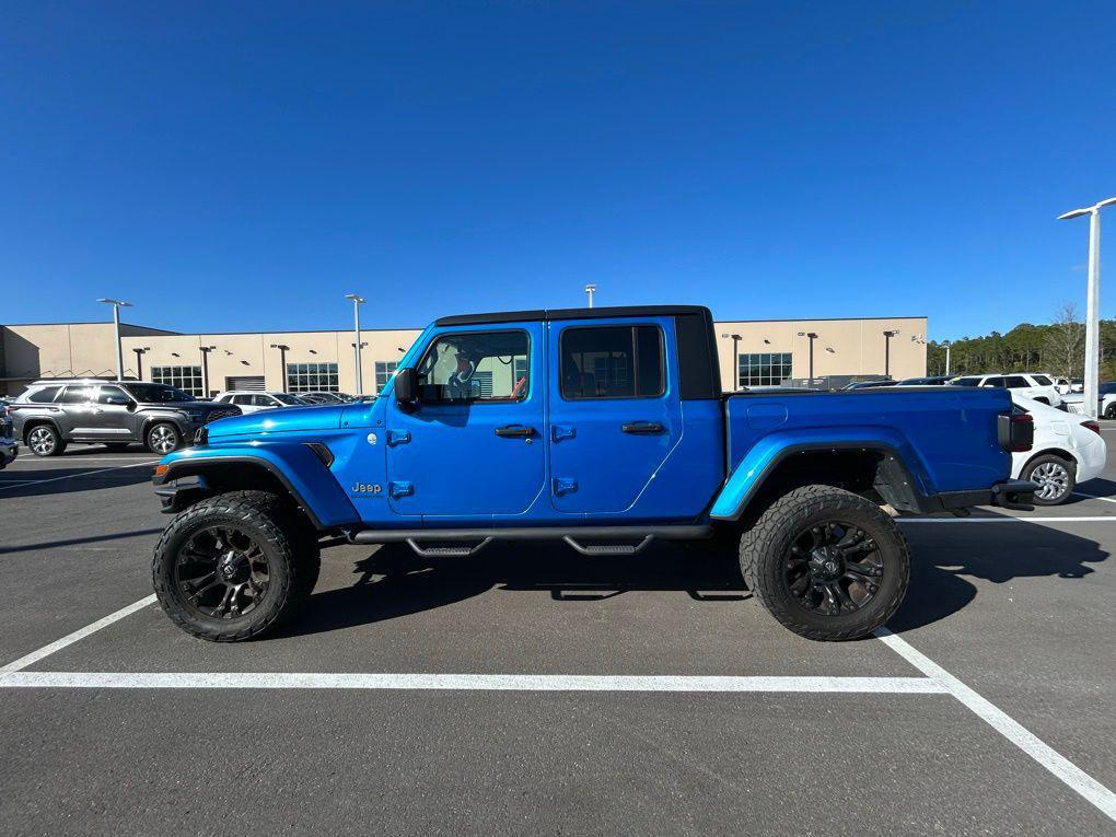 used 2022 Jeep Gladiator car, priced at $30,300