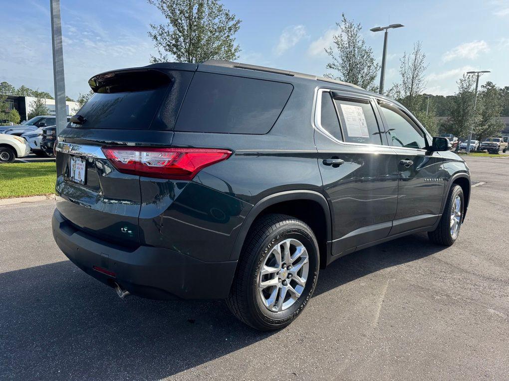 2020 Graphite Metallic Chevrolet Traverse