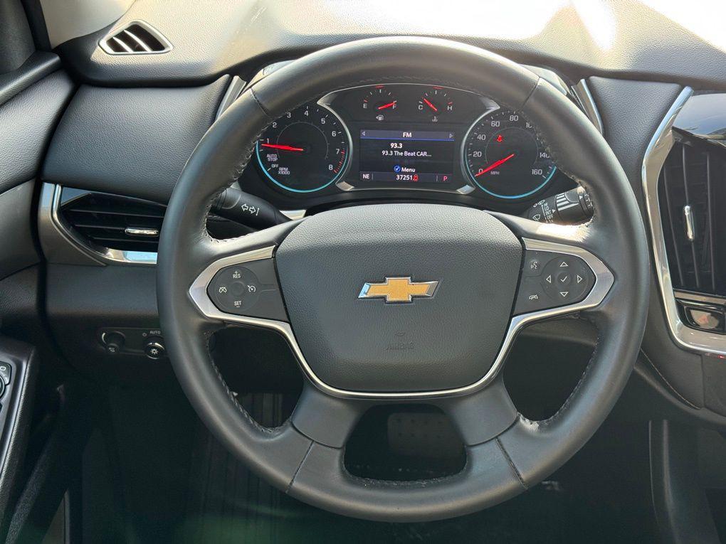 2020 Graphite Metallic Chevrolet Traverse