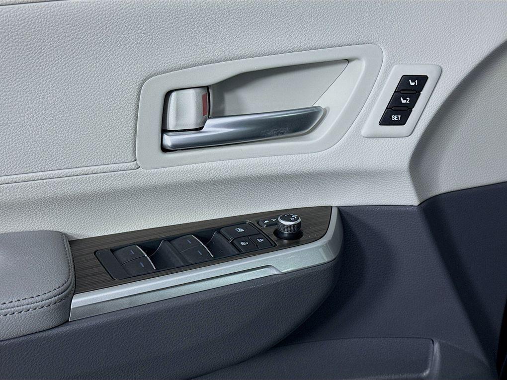 used 2024 Toyota Sienna car, priced at $48,500