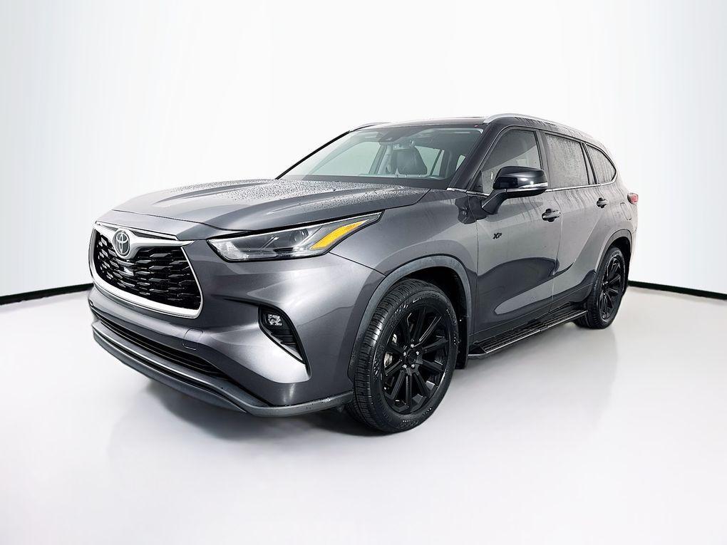 used 2023 Toyota Highlander car, priced at $30,500