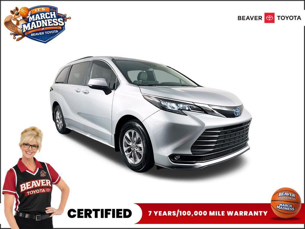 used 2025 Toyota Sienna car, priced at $43,600