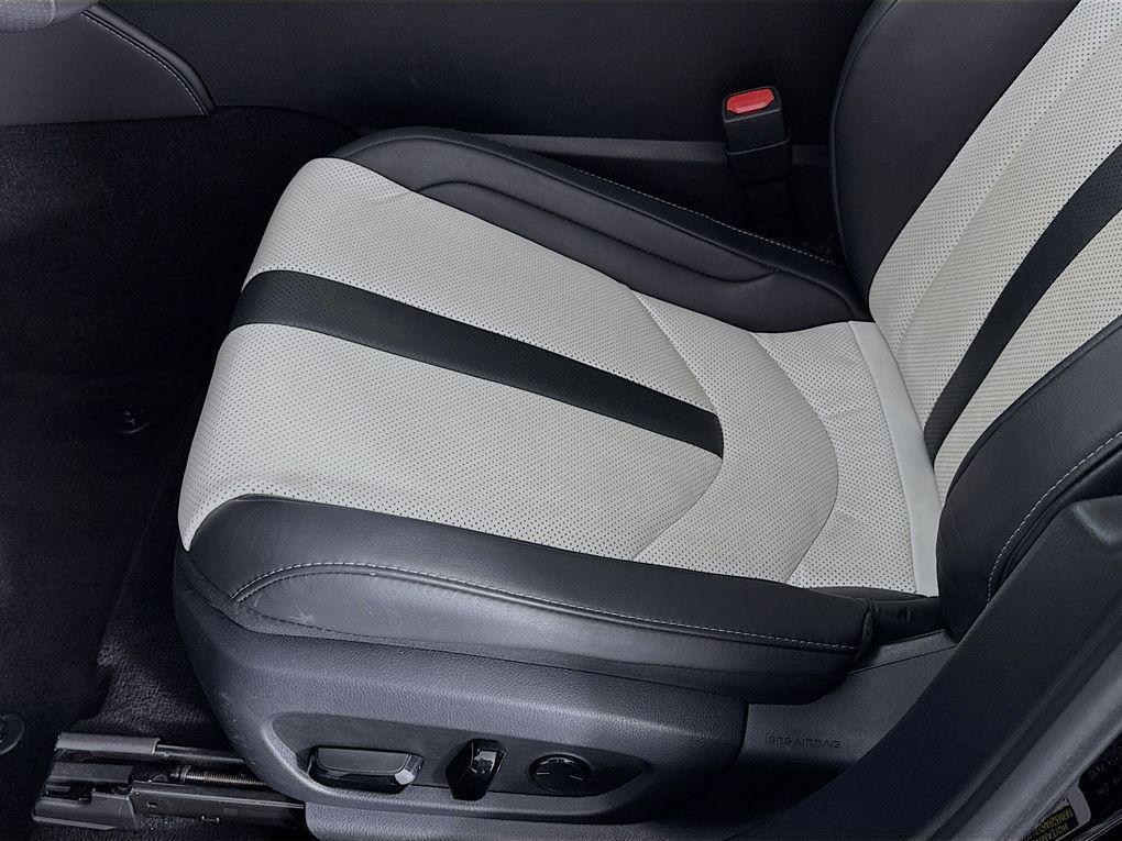 used 2023 Lexus ES 350 car, priced at $36,700