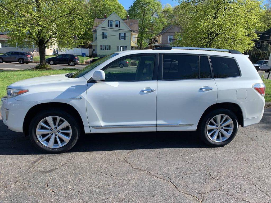 used 2013 Toyota Highlander Hybrid car, priced at $13,995