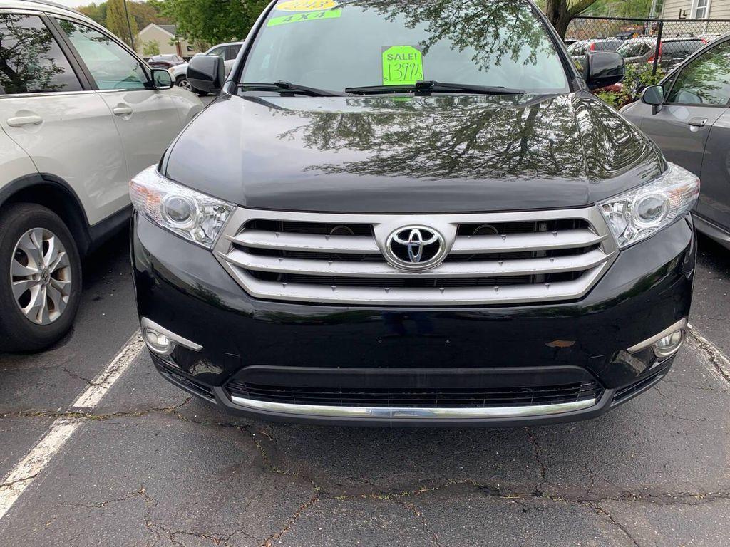 used 2013 Toyota Highlander car, priced at $13,995
