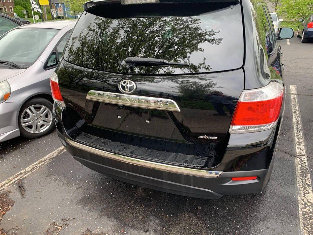 used 2013 Toyota Highlander car, priced at $13,995