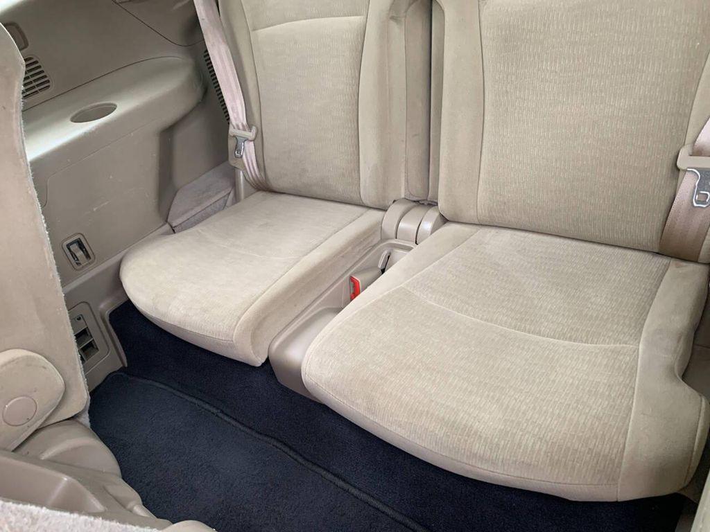used 2013 Toyota Highlander car, priced at $13,995