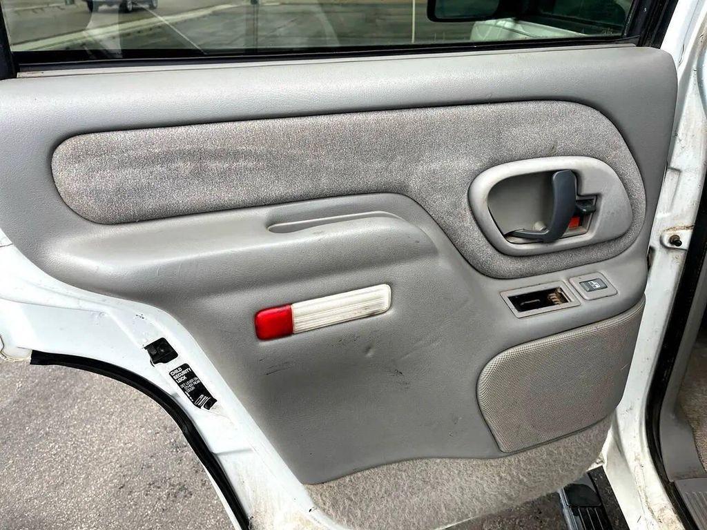 used 1997 GMC Yukon car, priced at $7,900