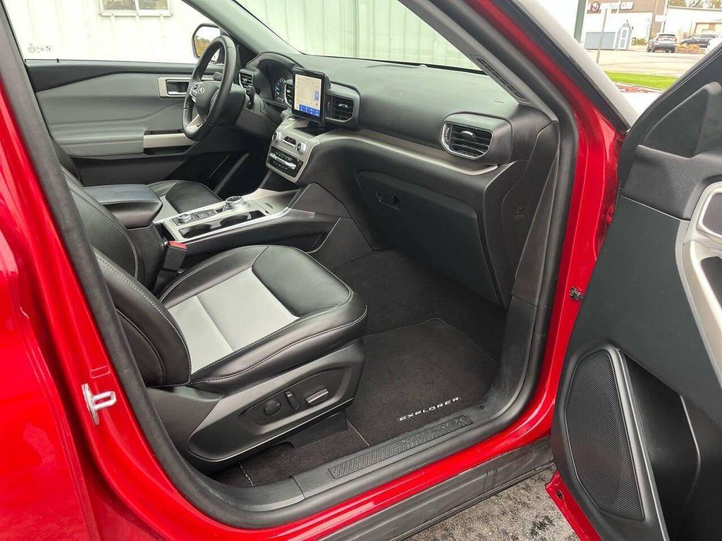 used 2024 Ford Explorer car, priced at $37,900