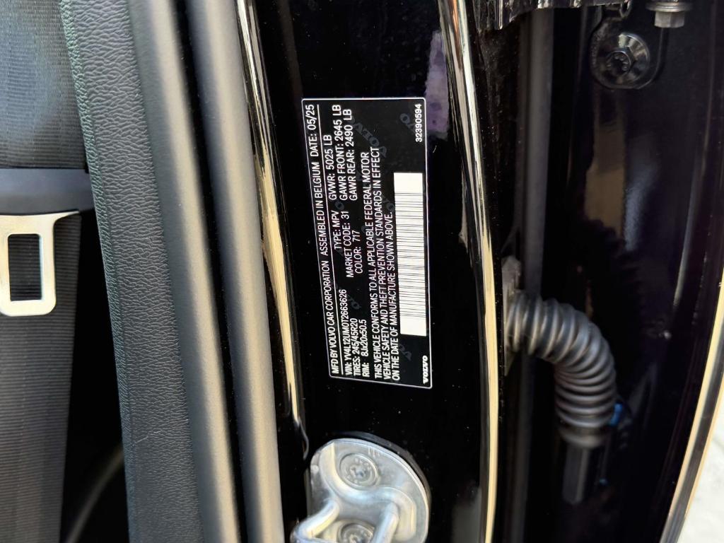 used 2026 Volvo XC40 car, priced at $50,590