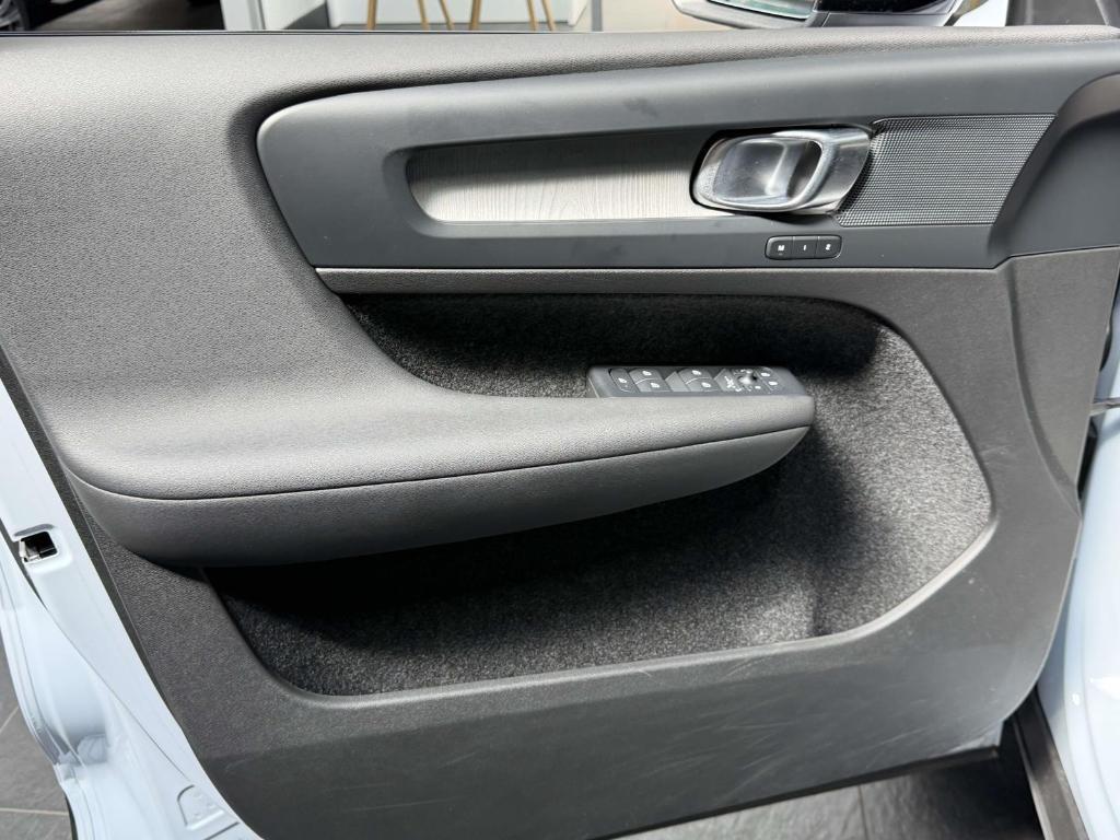 used 2026 Volvo XC40 car, priced at $42,218