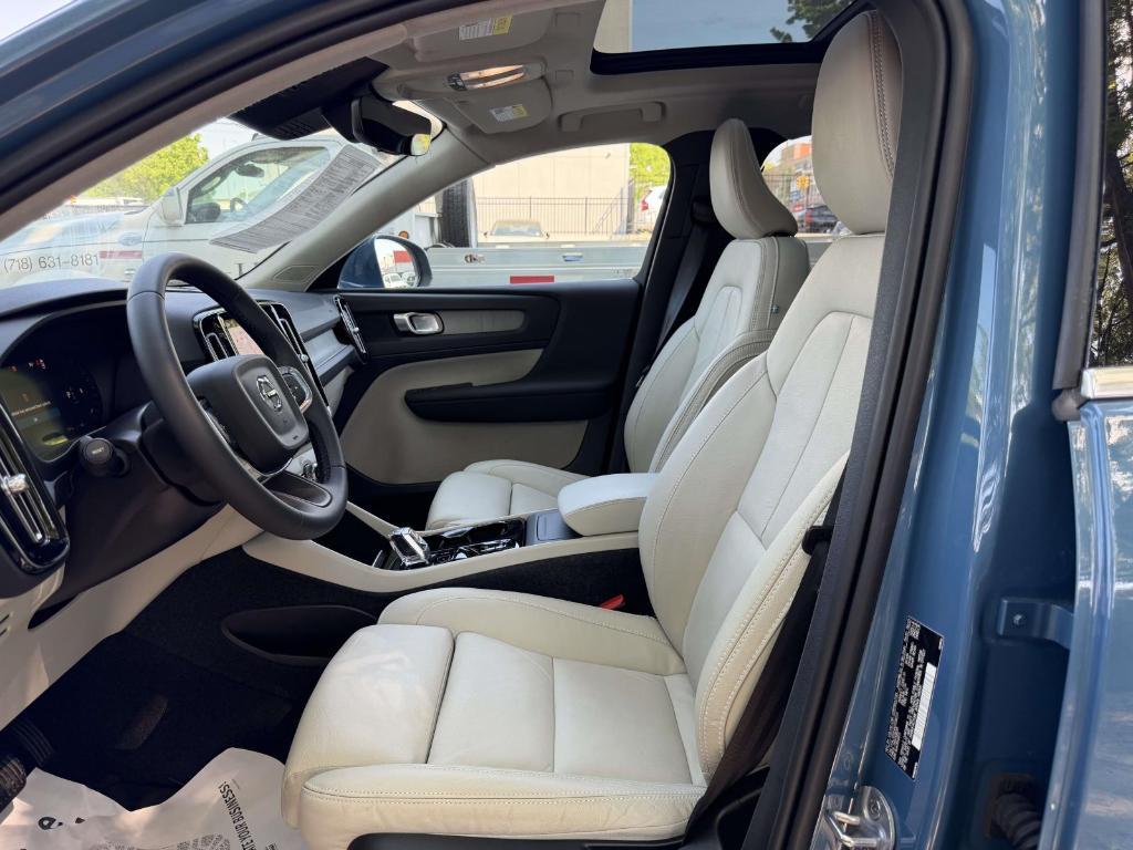 used 2024 Volvo XC40 car, priced at $33,386