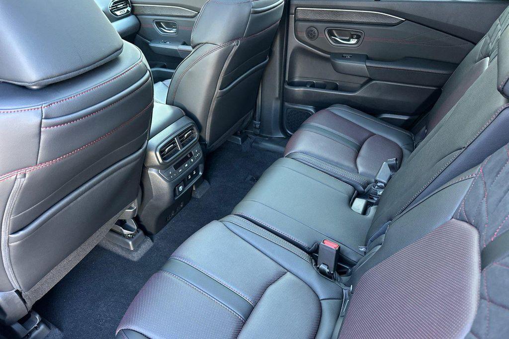 new 2026 Honda Pilot car, priced at $57,145