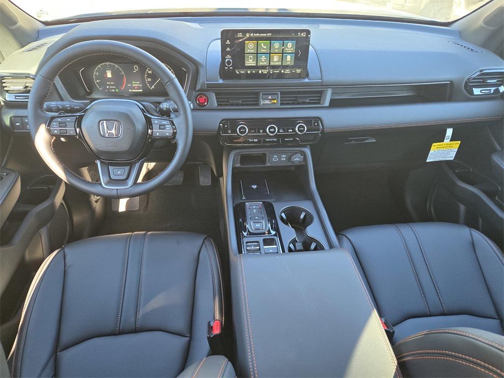 new 2025 Honda Pilot car, priced at $49,350