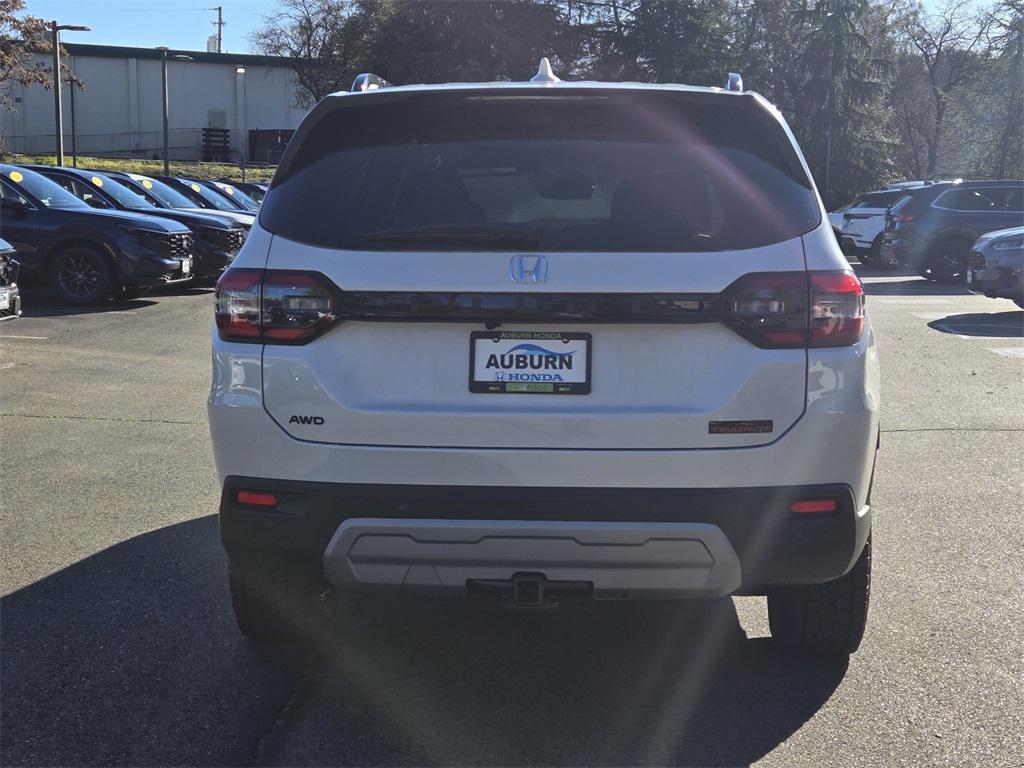 new 2025 Honda Pilot car, priced at $49,350