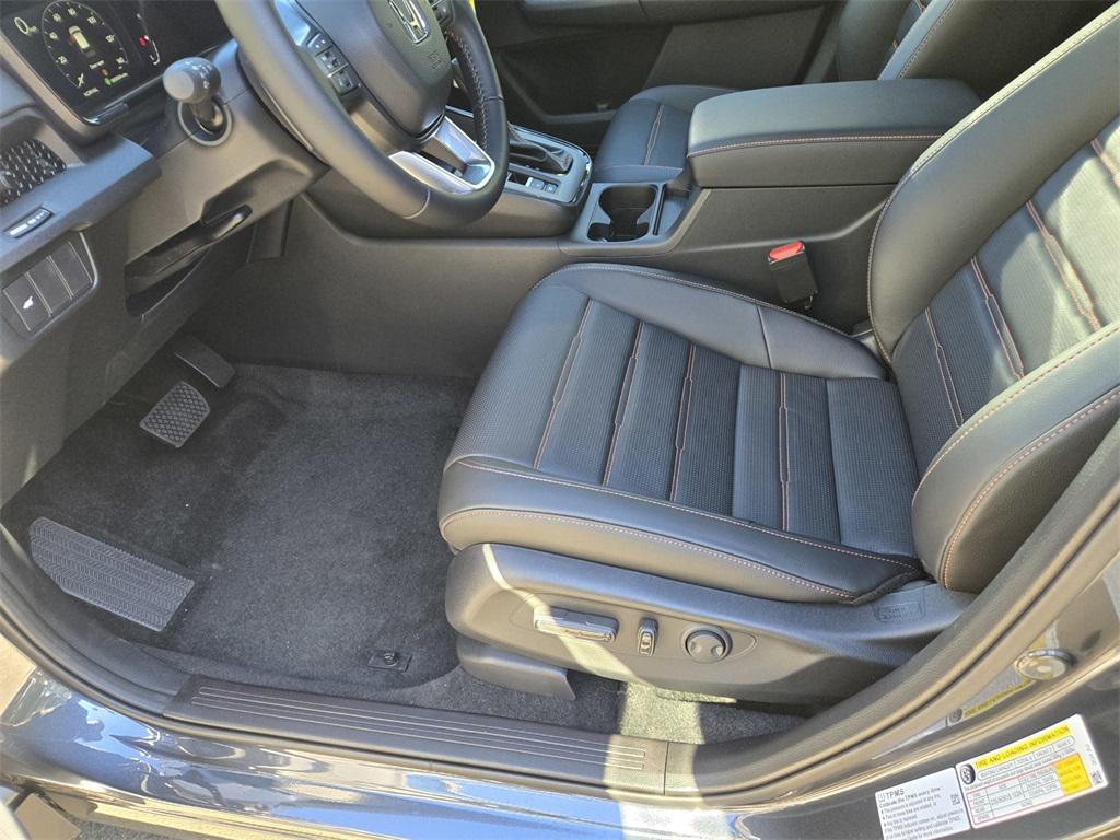 new 2026 Honda CR-V Hybrid car, priced at $39,685