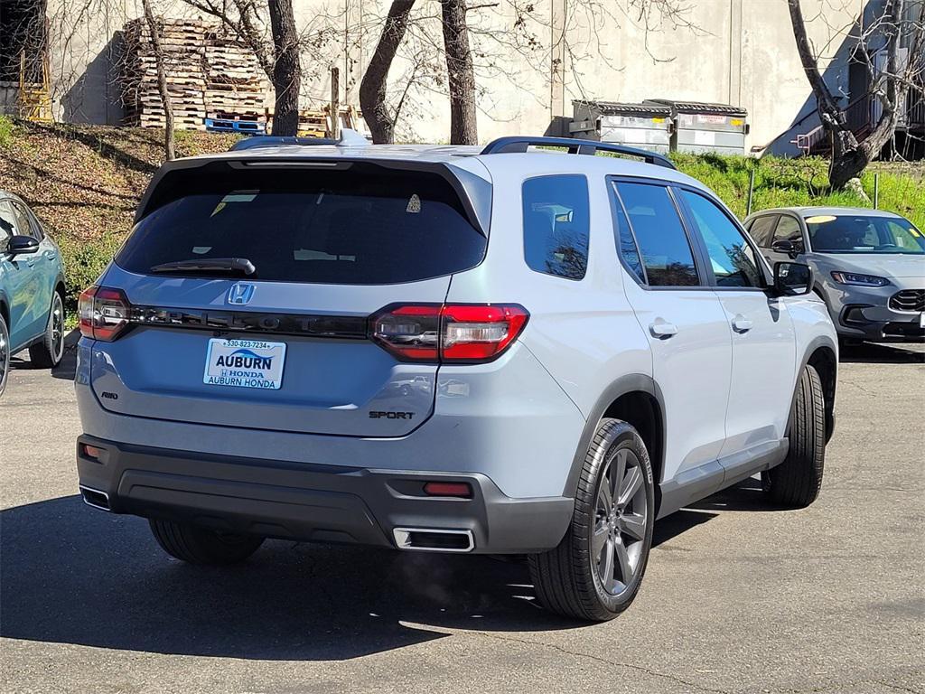 new 2025 Honda Pilot car, priced at $43,250