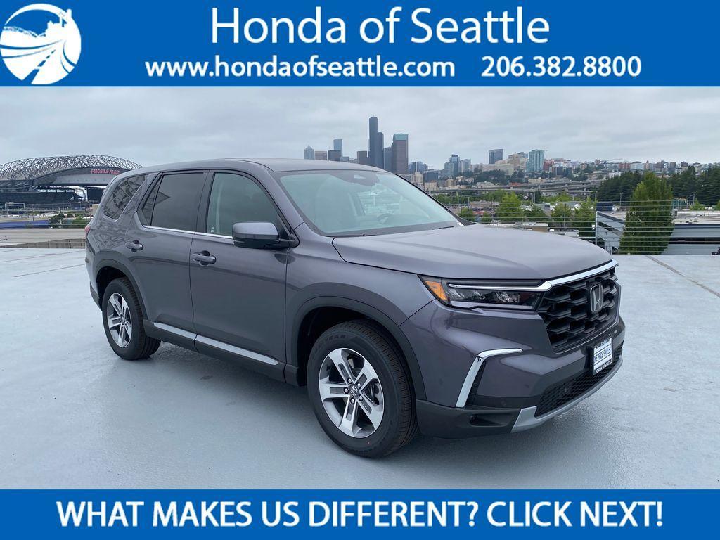 new 2025 Honda Pilot car, priced at $42,999