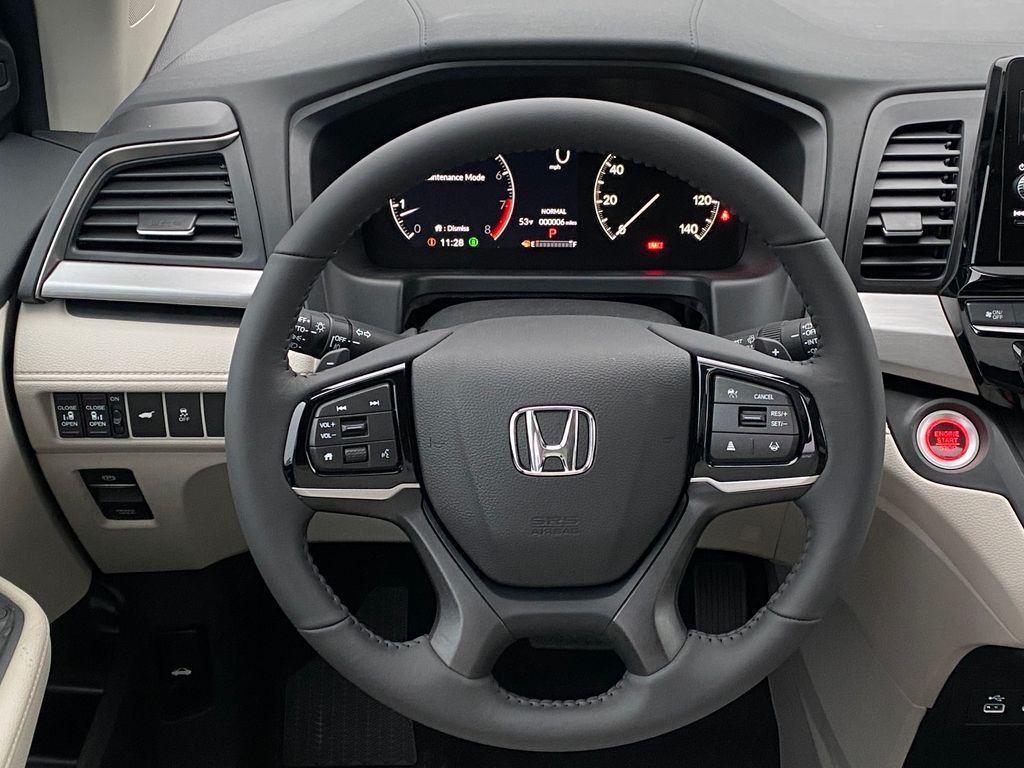 new 2026 Honda Odyssey car, priced at $43,990