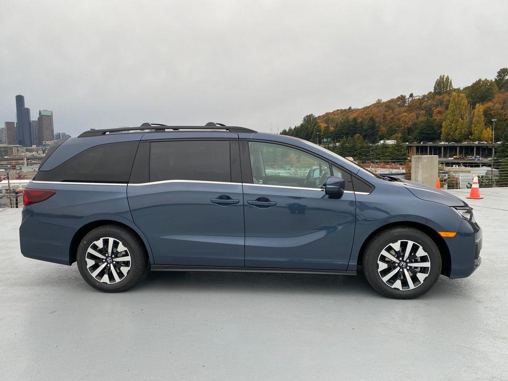 new 2026 Honda Odyssey car, priced at $43,990