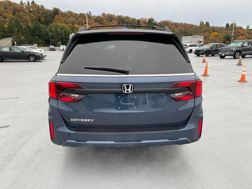 new 2026 Honda Odyssey car, priced at $43,990