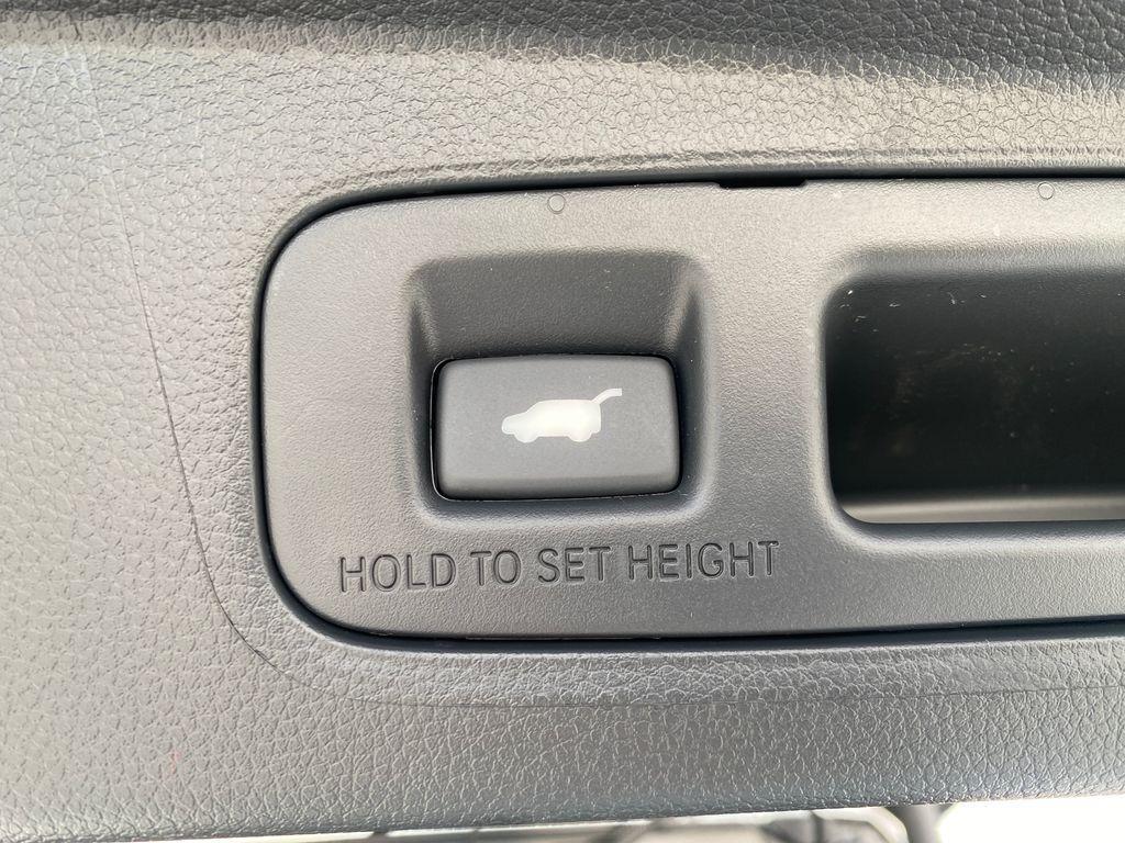 new 2026 Honda CR-V Hybrid car, priced at $38,999