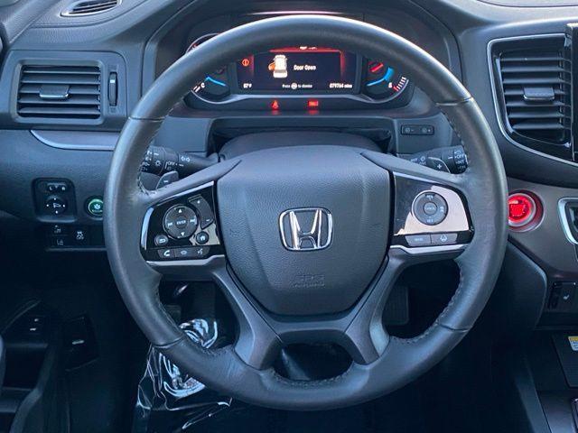 used 2022 Honda Pilot car, priced at $26,588