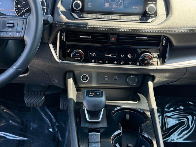 used 2021 Nissan Rogue car, priced at $22,988