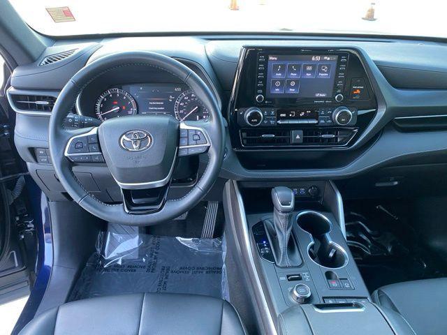 used 2022 Toyota Highlander car, priced at $36,988