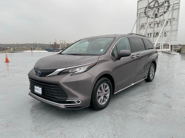 used 2023 Toyota Sienna car, priced at $34,588
