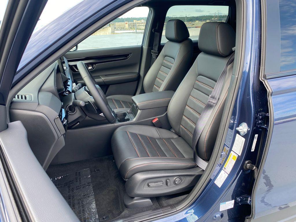 new 2026 Honda CR-V Hybrid car, priced at $42,999