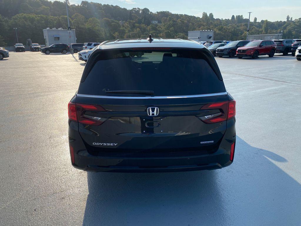 new 2026 Honda Odyssey car, priced at $47,199