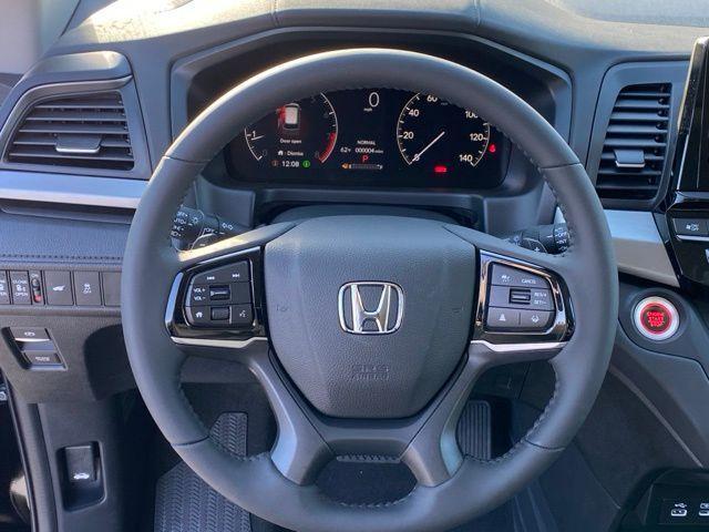 new 2026 Honda Odyssey car, priced at $42,038