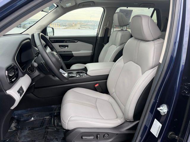 used 2025 Honda Pilot car, priced at $47,188