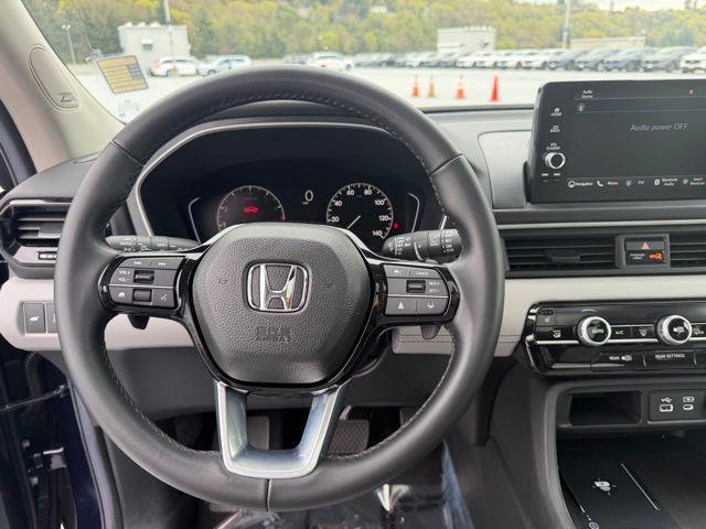 used 2025 Honda Pilot car, priced at $47,188