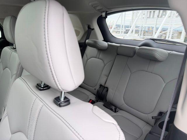 used 2025 Honda Pilot car, priced at $47,188