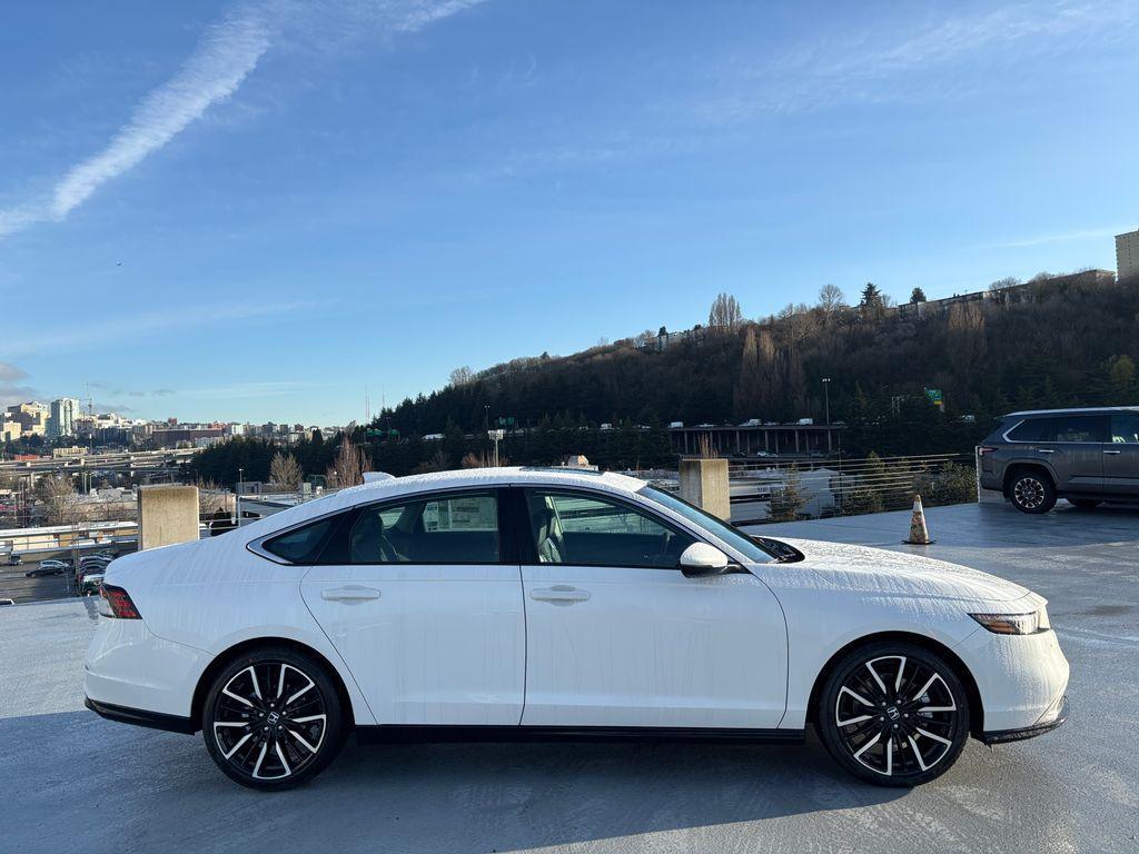 new 2025 Honda Accord Hybrid car, priced at $39,199