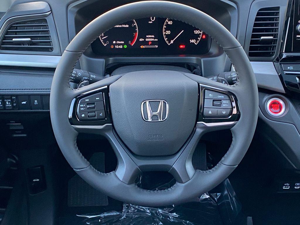 new 2026 Honda Odyssey car, priced at $42,977
