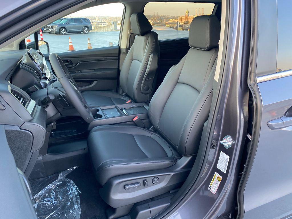 new 2026 Honda Odyssey car, priced at $42,977