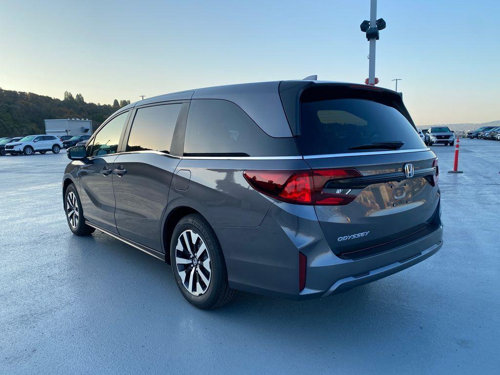 new 2026 Honda Odyssey car, priced at $42,977