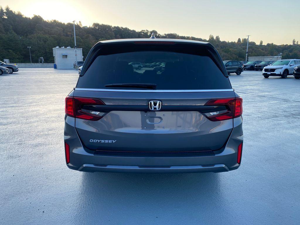 new 2026 Honda Odyssey car, priced at $42,977